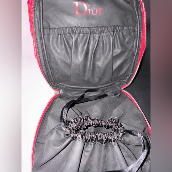 Dior Bundle: Pocket Mirror NWT and Cosmetic bag GUC - Picture 11 of 13